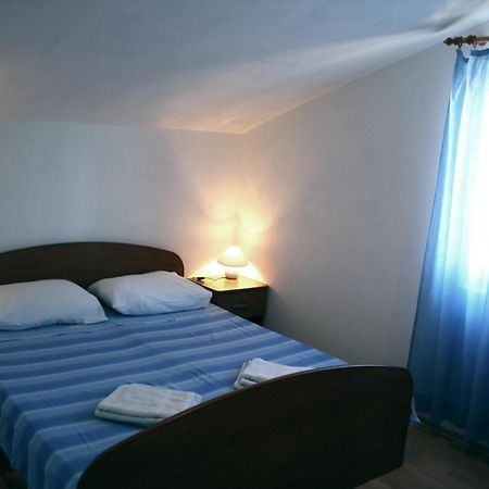 Apartments Leo เพทรอซาเน ภายนอก รูปภาพ