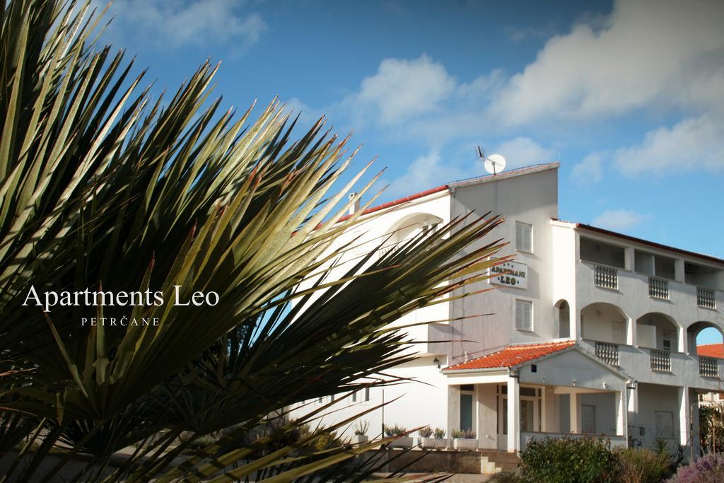 Apartments Leo เพทรอซาเน ภายนอก รูปภาพ