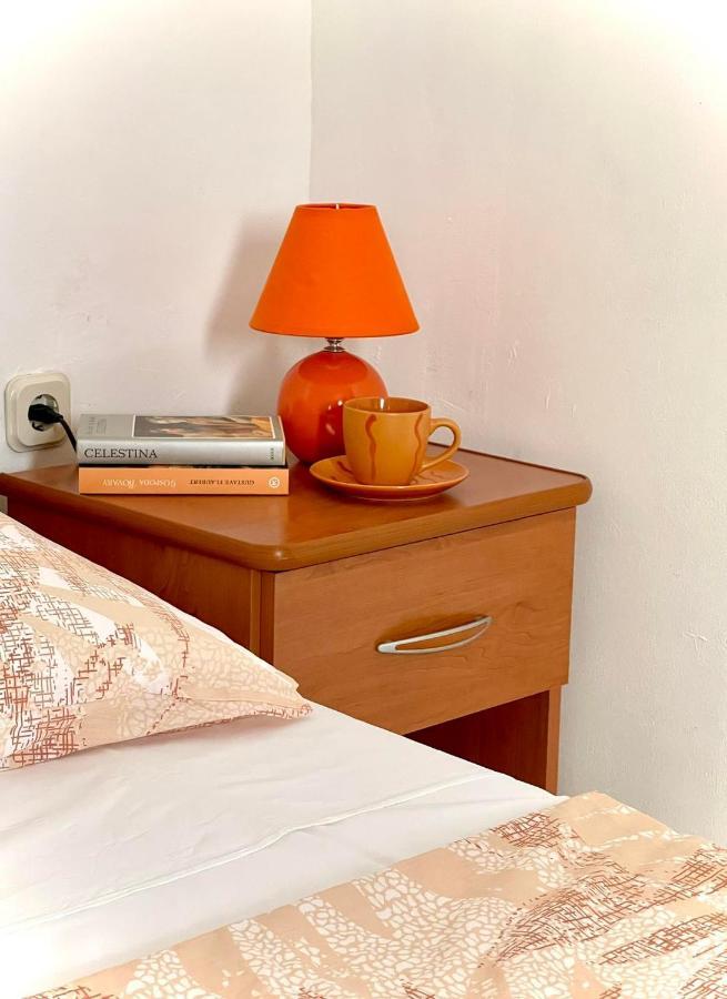 Apartments Leo เพทรอซาเน ภายนอก รูปภาพ