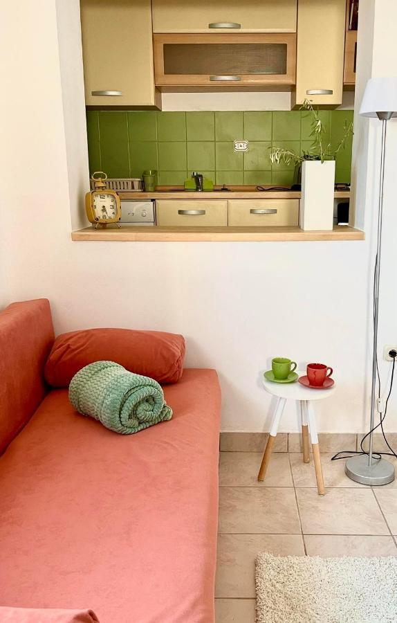 Apartments Leo เพทรอซาเน ภายนอก รูปภาพ