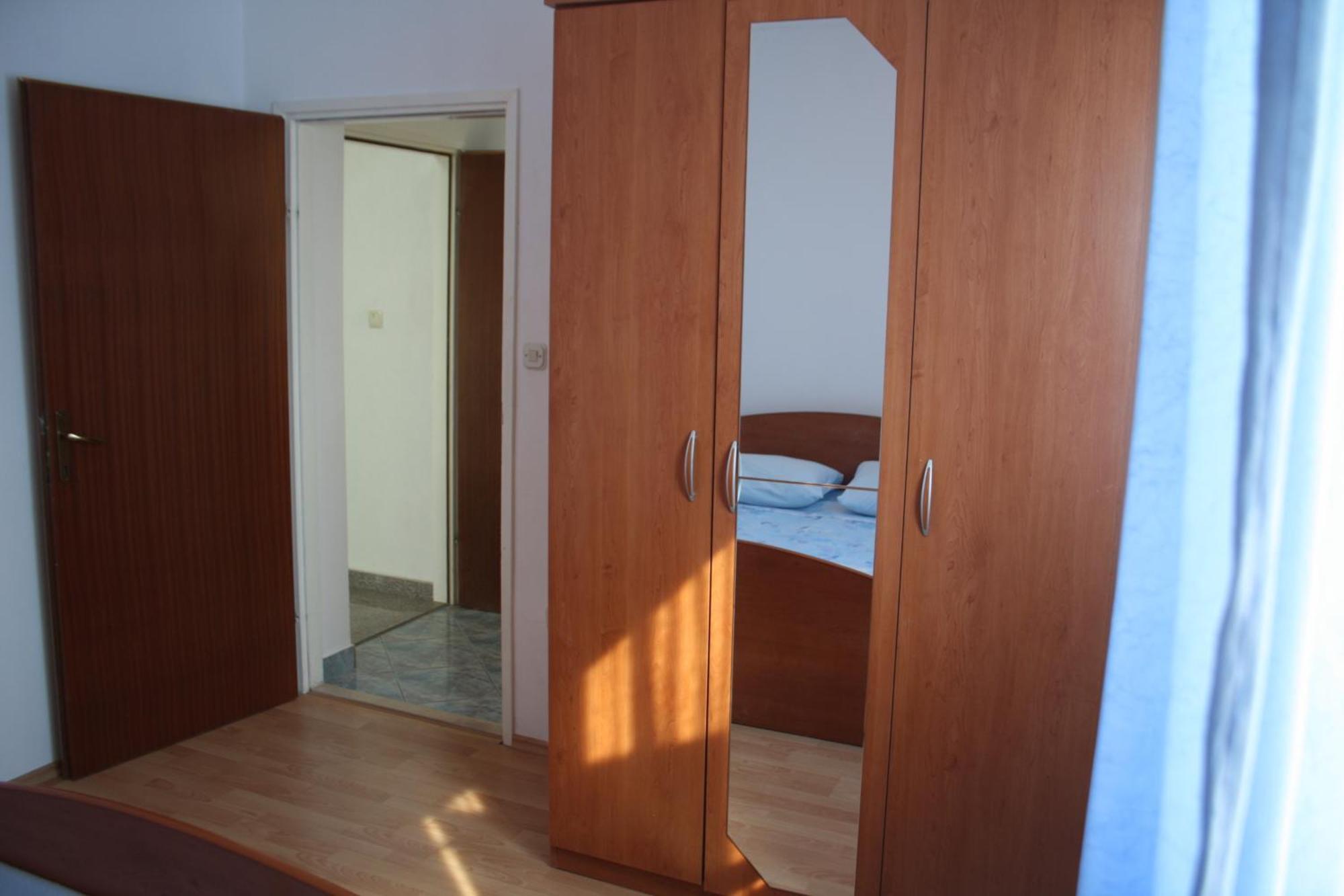 Apartments Leo เพทรอซาเน ภายนอก รูปภาพ